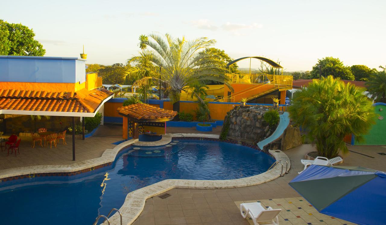 סנטיאגו Hotel La Hacienda מראה חיצוני תמונה